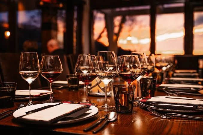 Shadow Dining – Website-Designkonzept